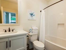 The Blind Melon by Meyer Vacation Rentals