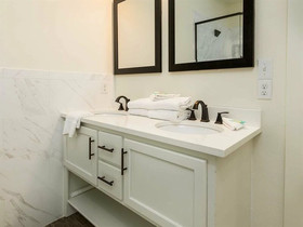 The Blind Melon by Meyer Vacation Rentals