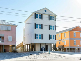 The Blind Melon by Meyer Vacation Rentals