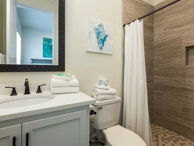 The Blind Melon by Meyer Vacation Rentals