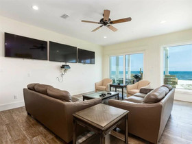 The Blind Melon by Meyer Vacation Rentals