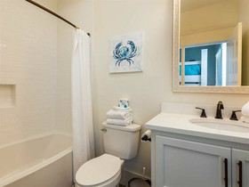 The Blind Melon by Meyer Vacation Rentals