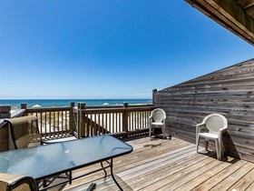 The Breeze by Meyer Vacation Rentals