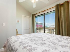 The Breeze by Meyer Vacation Rentals