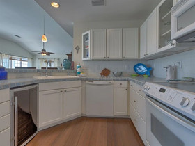 The Crab Hole by Meyer Vacation Rentals