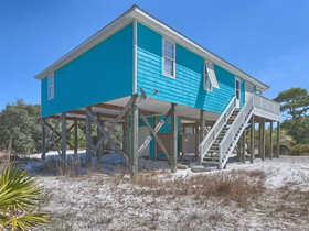 The Crab Hole by Meyer Vacation Rentals