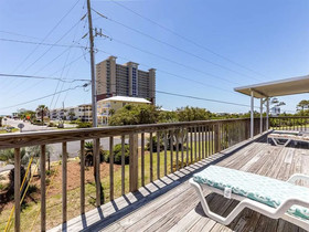 The Dugout by Meyer Vacation Rentals