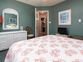 The Dugout by Meyer Vacation Rentals