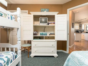 The Dugout by Meyer Vacation Rentals