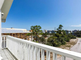 The Flip Side by Meyer Vacation Rentals