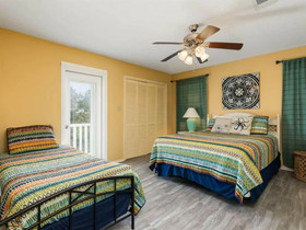 The Flip Side by Meyer Vacation Rentals