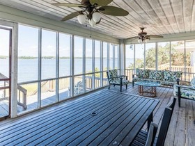 The Flip Side by Meyer Vacation Rentals