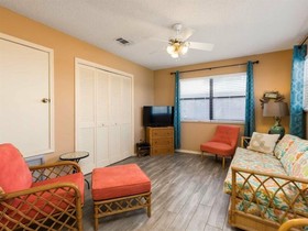 The Flip Side by Meyer Vacation Rentals