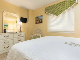 Whaler by Meyer Vacation Rentals