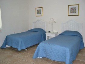 Tropical Winds by Bender Vacation Rentals