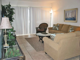 Tropical Winds by Bender Vacation Rentals