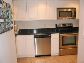 Tropical Winds by Bender Vacation Rentals