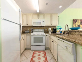 Tropical Winds by Vacasa