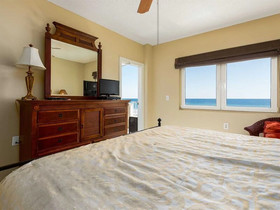 Tropical Winds by Vacasa