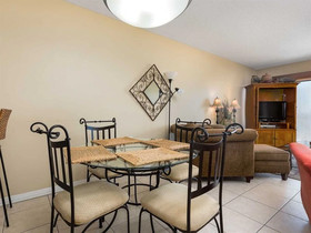 Tropical Winds by Vacasa