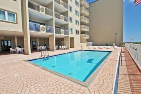 Tropical Winds by Youngs Suncoast