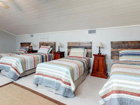 West Beach Bungalow by Meyer Vacation Rentals