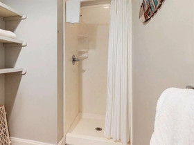 West Beach Bungalow by Meyer Vacation Rentals