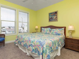 Wit's End by Southern Vacation Rentals