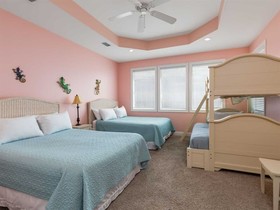 Wit's End by Southern Vacation Rentals