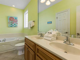 Wit's End by Southern Vacation Rentals