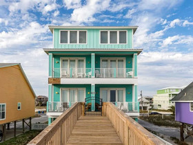 Wit's End by Southern Vacation Rentals