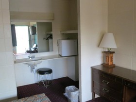 Hamilton Holiday Motel