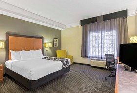 La Quinta Inn & Suites by Wyndham Birmingham Homewood