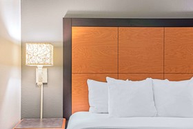 La Quinta Inn & Suites by Wyndham Birmingham Homewood