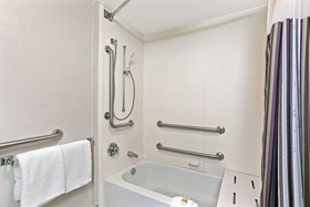 La Quinta Inn & Suites by Wyndham Birmingham Homewood