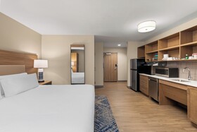 Candlewood Suites Huntsville - Research Park