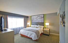 DoubleTree Suites by Hilton Hotel Huntsville South