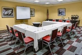 Four Points By Sheraton Huntsville Airport