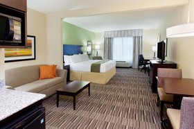 Holiday Inn Express & Suites Huntsville West - Research Pk