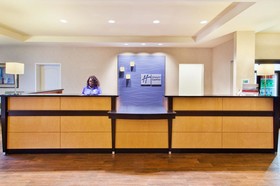 Holiday Inn Express & Suites Huntsville West - Research Pk