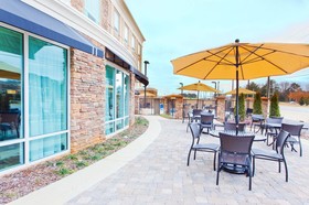 Holiday Inn Express & Suites Huntsville West - Research Pk