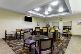 La Quinta Inn & Suites Huntsville Airport Madison