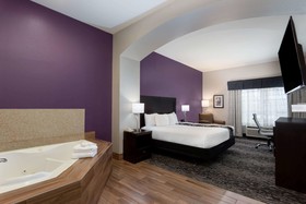 La Quinta Inn & Suites Huntsville Airport Madison