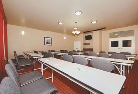 La Quinta Inn & Suites Huntsville Airport Madison