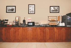 La Quinta Inn & Suites Huntsville Airport Madison