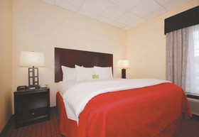 La Quinta Inn & Suites Huntsville Airport Madison