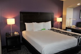 La Quinta Inn & Suites Huntsville Airport Madison