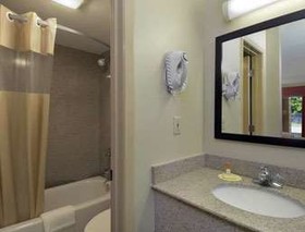 Days Inn by Wyndham Leeds