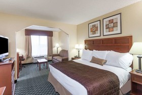 Clarion Pointe Madison-Huntsville