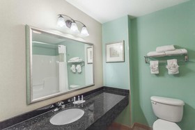 Clarion Pointe Madison-Huntsville